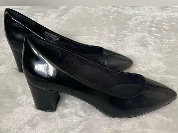 Rockport Total Motion Luxe TRUTECH Leather Wedge. Size 9.5