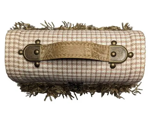 Vtg 1960s MCM Ivory Tweed Fabric Covered Fringe Top Handle Latch Wooden Box Bag Tan