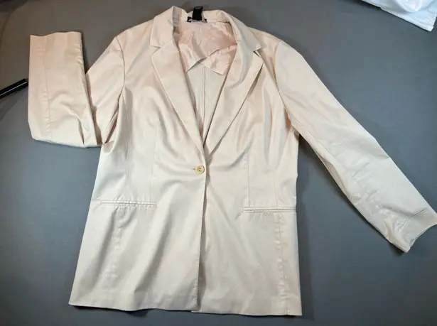 Bloomingdale’s NOW lightweight women’s jacket size 16 Tan