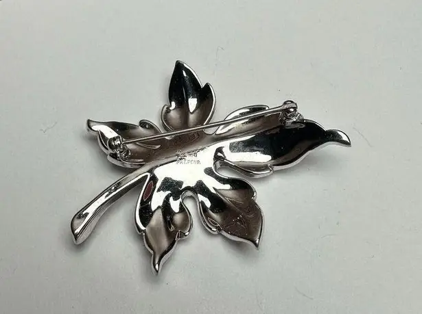 Trifari Crown Leaf Autumn Fall Signed Brooch Pin Vintage