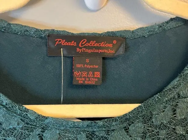 Pleats Collection by Ping Imports Green Lace Top Lined in Bodice Y2K Vibes S EUC