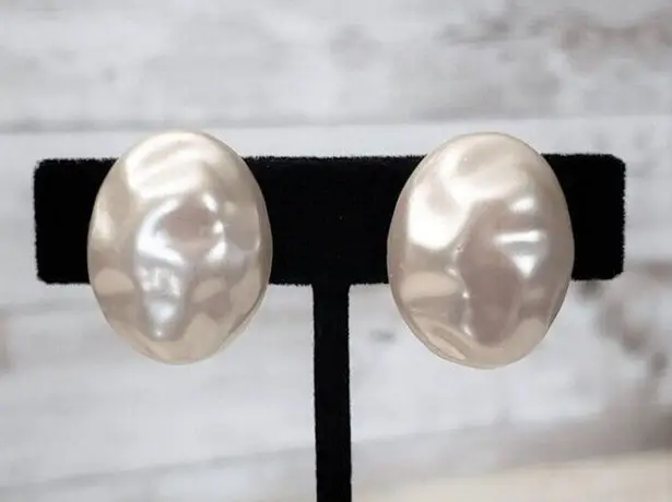 Vintage Clip On Earrings Oval Pearlescent Cream 1" Uneven Surface