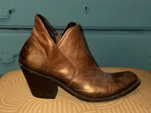 Liberty Black Copper/bronze Cracked Metallic Booties leather made in Mexico Brown Size 8