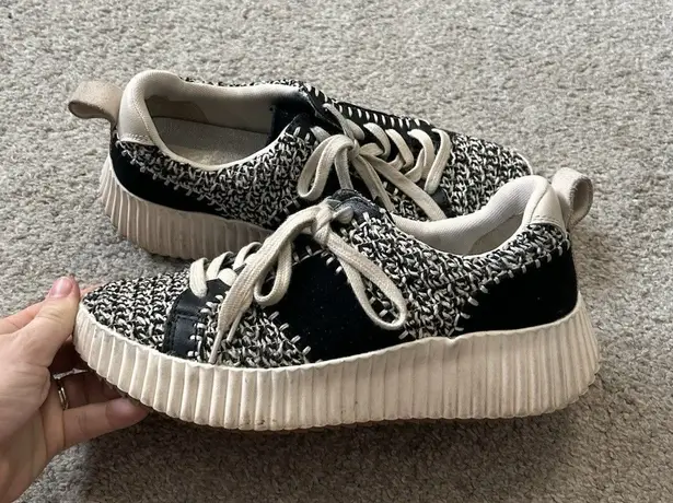 Dolce Vita Dolley Women's Sneaker, Black White Knit, Size 8.5, Retro Style