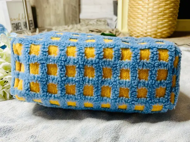 Sherpa Honeycomb Purse Multiple