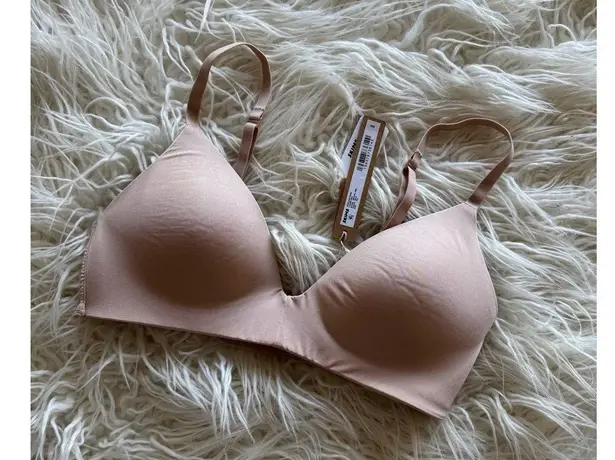 SKIMS Wireless Form T-shirt Bra Mica Size 32A
