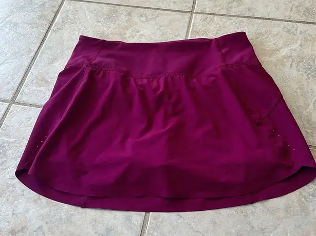 Athleta Run with It 14” Skort in Fuschia Size Small