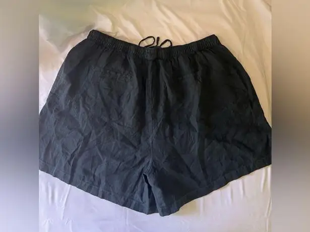 Tahari Black Linen Shorts Lightweight Relaxed Fit 100% linen classic summer plus