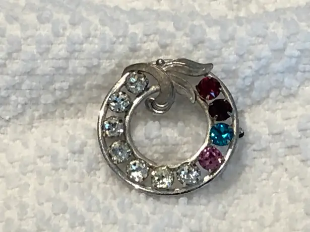 Stunning Vintage Van Dell Sterling Silver Wreath Brooch W Sparkly Rhinestones Multiple