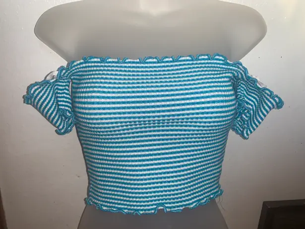 Debut Off The Shoulder Crop Top