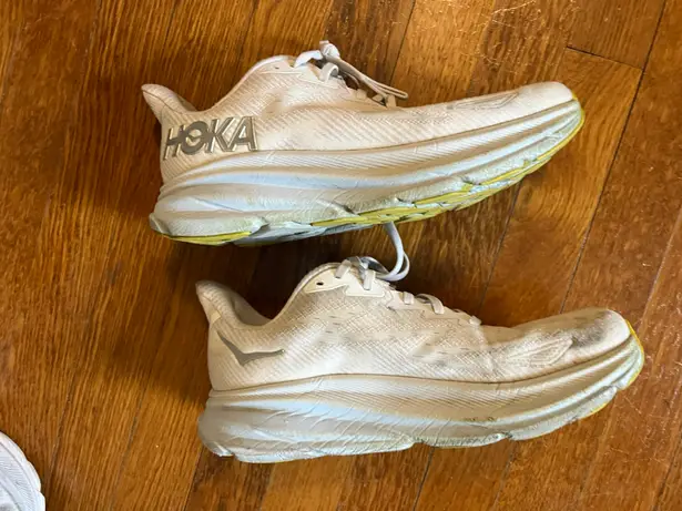 Hoka Clifton 9s