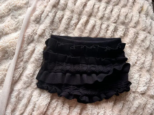 Edikted Ruffle Shorts