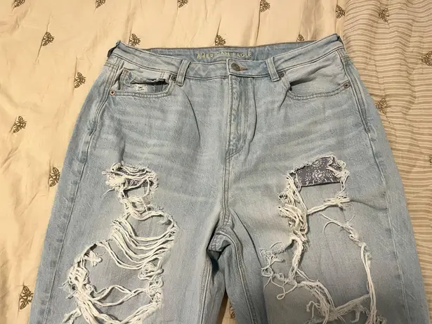 American Eagle Outfitters Mom Jeans