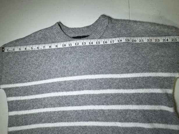 Inner circle light grey with white horizontal stripes sweater long sleeve Size L Gray Size L