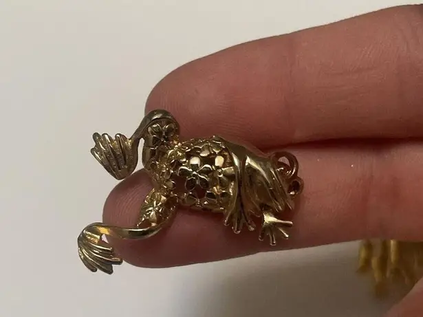 Lot Of 2 Women’s Gold Tone Metal Brooch Pins Animal
