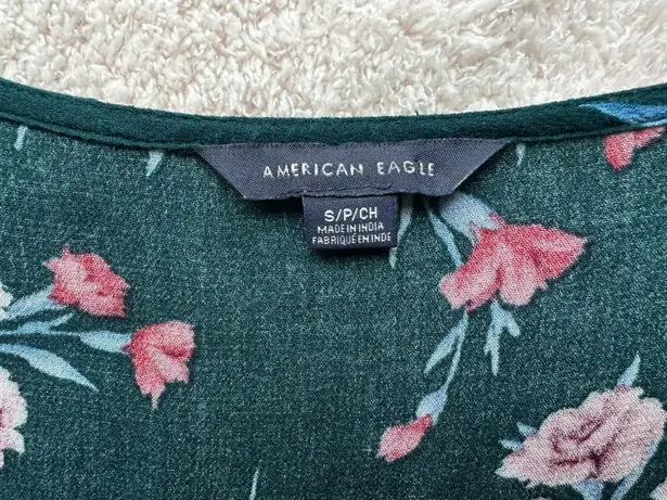 American Eagle Floral Peplum Top