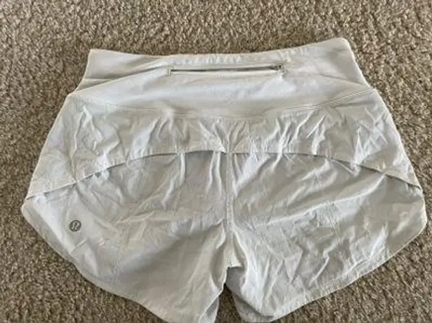 Lululemon White 2.5” Speed Up Shorts size 2 thumbnail 4