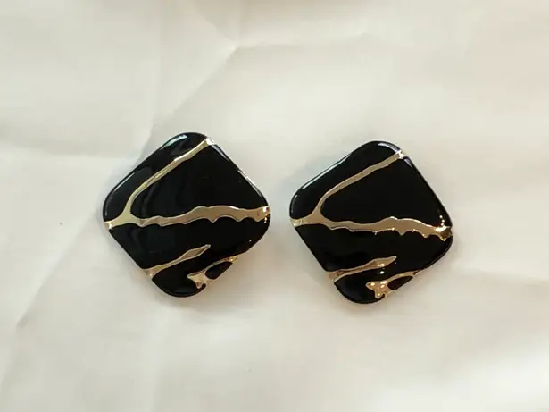 Super Mod Vintage Statement Pierced Earrings Gold W Black Enamel