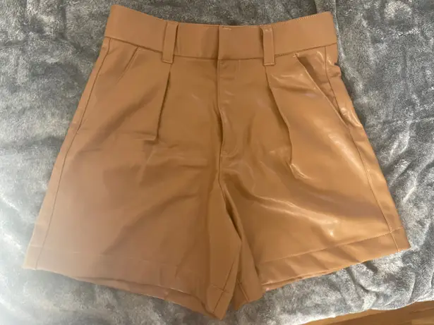 Abercrombie & Fitch NWT  Leather Shorts