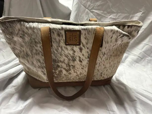 Cowhide Cheyenne Tote Brown