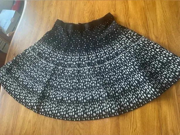 Premise CLEARANCE!! Black and White Knit Pleated Skirt Swing Size XL EUC! 0286