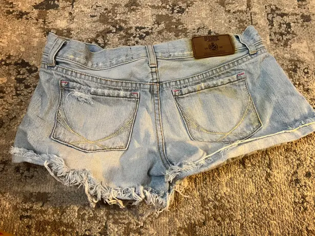 Victoria's Secret Women’s Victoria secret pink denim distressed shorts. Size 4. 