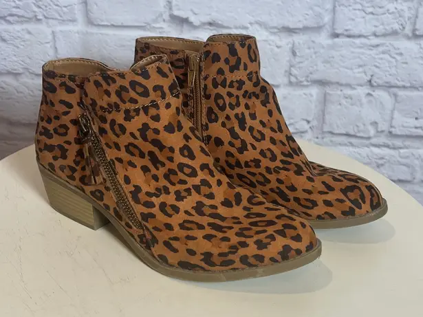 Arizona Jean Co Cadman Leopard Print Side