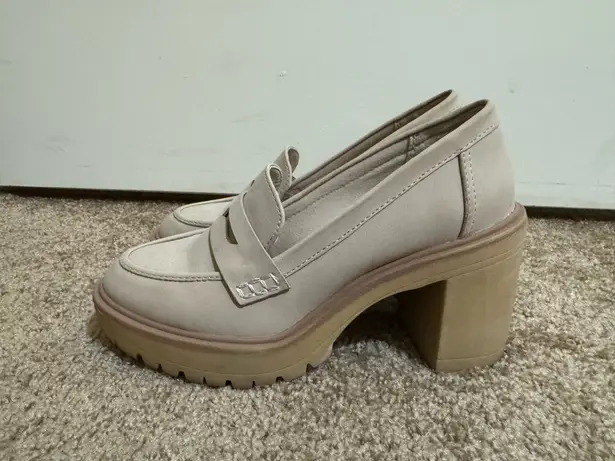 Beige block heel loafers Tan Size 6.5