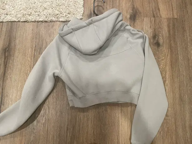 Alphalete Cropped Hoodie