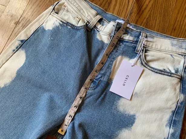 Cello High Rise Bleach dye Mom Jeans size 11