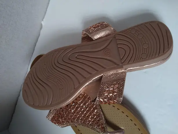 Rhinestone Accents Sandal Thong