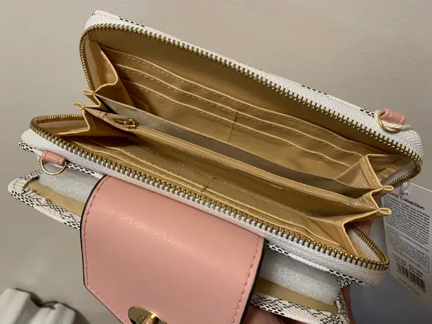 Luxie Collection Convertible crossbody wallet/wristlet