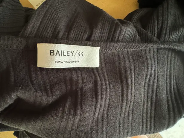 Bailey44 EUC Bailey 44 Womens Emmaline Banded Bishop Sleeves Top