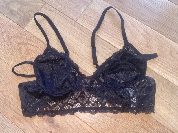 Emma & Sam Strappy Lace Bralette M