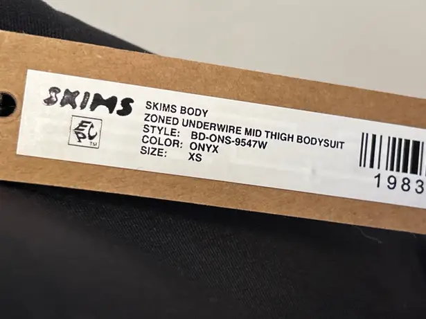 SKIMS body zoned underwire middy bodysuit onyx extra small new with Tags