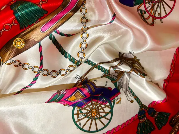 Vintage Royal EQUESTRIAN Horses and Carriages oversized square Silky Scarf 35/35 Multiple