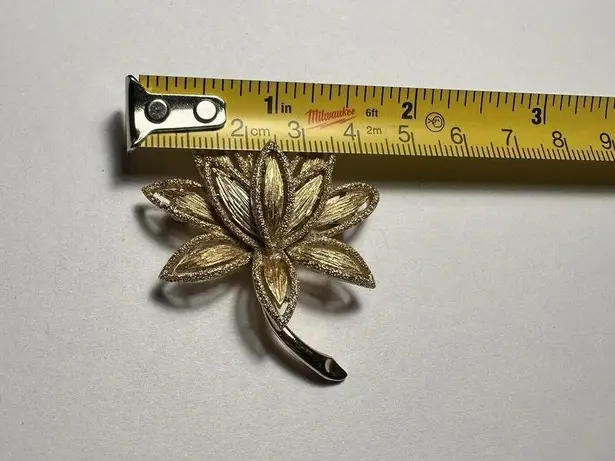 Avon Lotus Flower Gold Tone Brooch Pin Signed