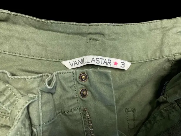 Vanilla Star army green high waisted stretch paper bag shorts with belt size 26