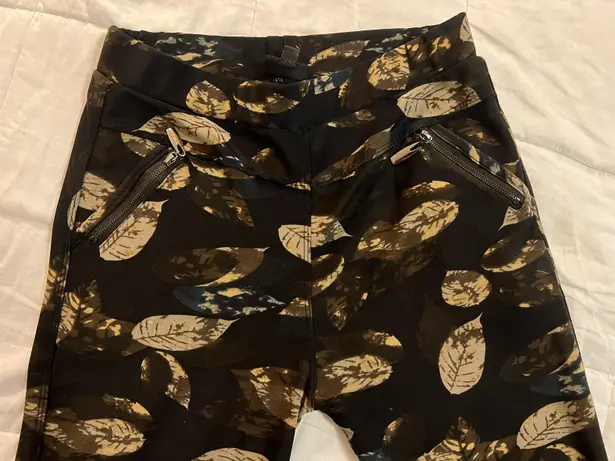 Coco + Carmen Printed Leggings