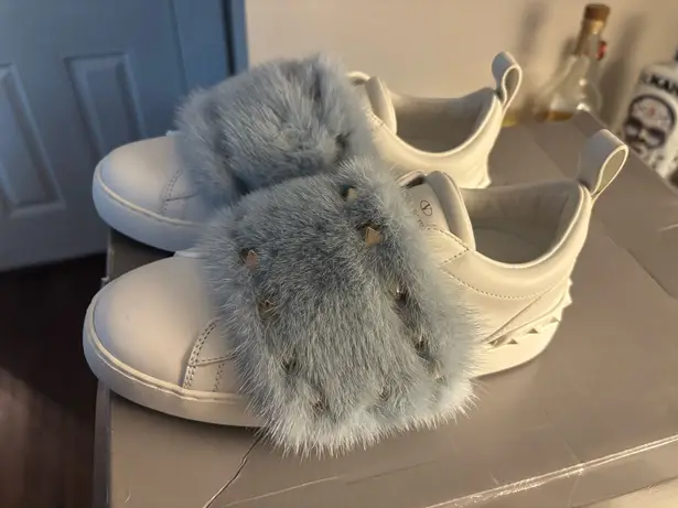 Valentino Garavani White Velcro Fur sneaker Size US 5.5