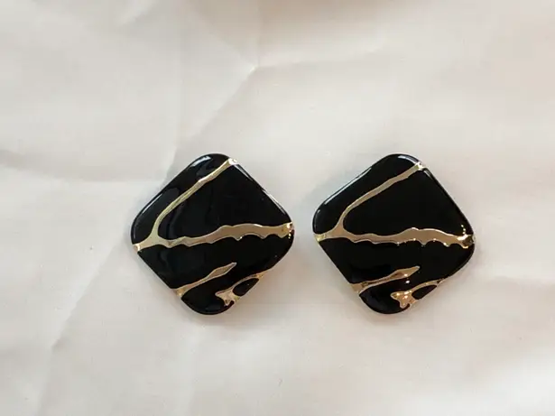 Super Mod Vintage Statement Pierced Earrings Gold W Black Enamel