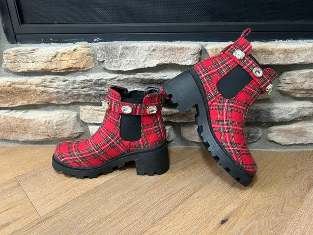 Size 7 chunky heel Chelsea platform boots Red