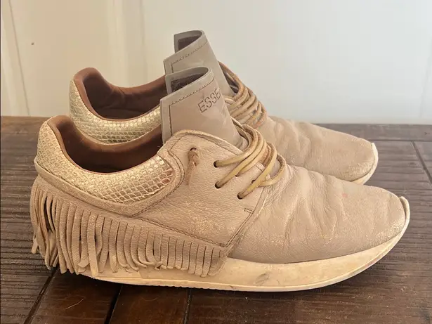 Esseutesse Shoe Size 39 Beige Leather Upper Metallic Foil Fringe Sneakers Tan
