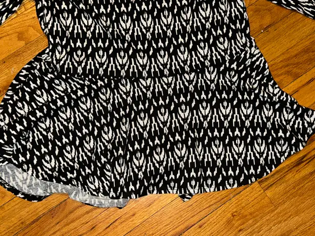 Nic+Zoe Geometric Statement Dress Shirt Business Casual Flare Skirt Bottom