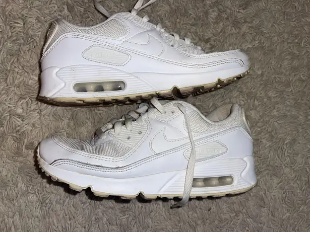 Nike Air Max 90 Sneakers