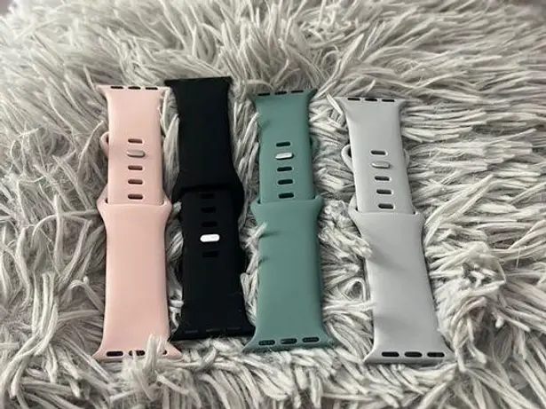 Lot of 5 Apple Watch bands silicone