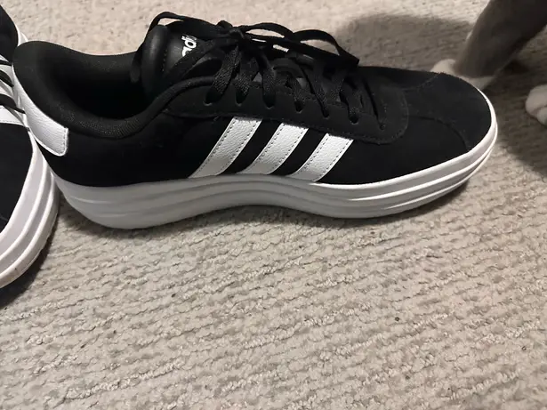 Adidas Women's VL Court Bold Platform Sneaker - Image 5