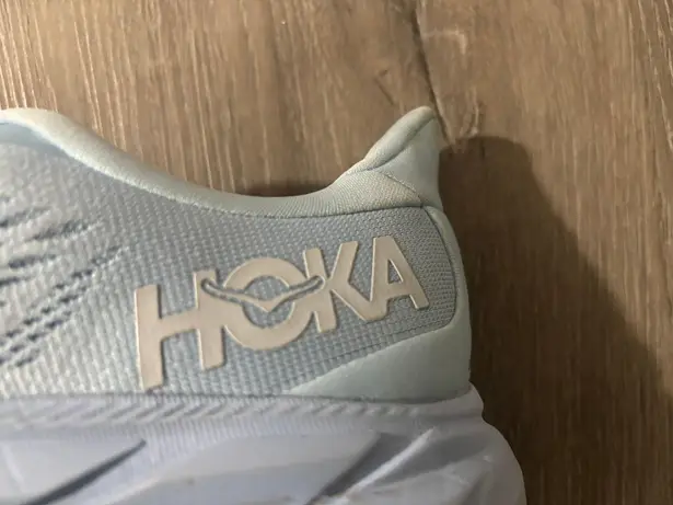 Hoka Clifton 8