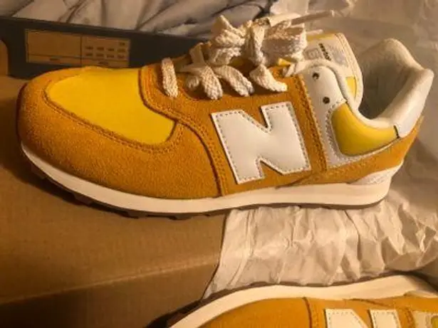 New Balance Tan / Yellow 696 Suede Sneakers