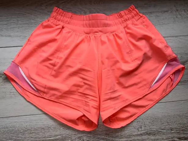 Lululemon Hotty Hot Low-Rise Lined Short 4”